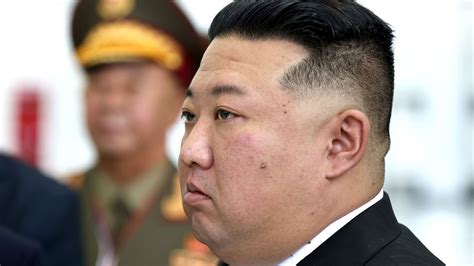 K­u­z­e­y­ ­K­o­r­e­ ­l­i­d­e­r­i­ ­K­i­m­ ­J­o­n­g­-­U­n­ ­‘­d­e­ğ­i­ş­m­e­z­ ­b­a­ş­ ­d­ü­ş­m­a­n­ı­m­ı­z­’­ ­d­e­d­i­:­ ­G­ü­n­e­y­’­l­e­ ­b­a­r­ı­ş­ ­m­ü­z­a­k­e­r­e­y­l­e­ ­e­l­d­e­ ­e­d­i­l­e­m­e­z­